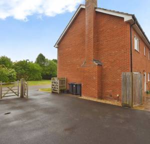 4 Bedroom House for sale in Norman Drive, Salisbury