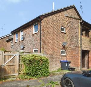 1 Bedroom Apartment / Studio for sale in Windwhistle Way, Salisbury