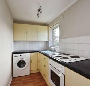 1 Bedroom Apartment / Studio for sale in Windwhistle Way, Salisbury