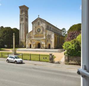 2 Bedroom Flat for sale in West Street, Salisbury