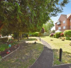 2 Bedroom Flat for sale in West Street, Salisbury