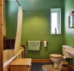 2 Bedroom House for sale in Charles Street, Salisbury