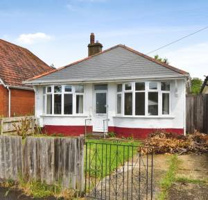 2 Bedroom Bungalow for sale in Greenwood Avenue, Salisbury