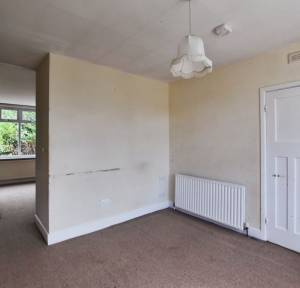 2 Bedroom Bungalow for sale in Greenwood Avenue, Salisbury