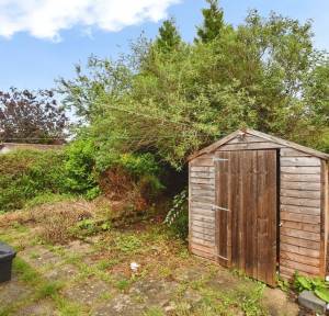 2 Bedroom Bungalow for sale in Greenwood Avenue, Salisbury