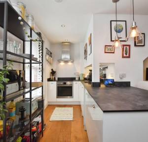 2 Bedroom Flat for sale in 36 North Street, Salisbury