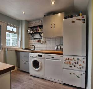 3 Bedroom House for sale in Saxon Leas, Salisbury