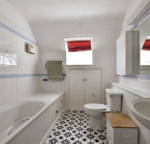 2 Bedroom Retirement for sale in Earls Manor Court, Salisbury