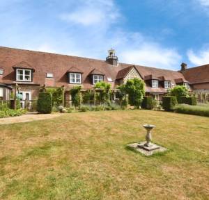 2 Bedroom Retirement for sale in Earls Manor Court, Salisbury