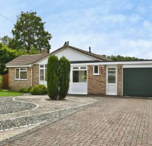3 Bedroom Bungalow for sale in Shelley Drive, Salisbury