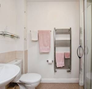 3 Bedroom Bungalow for sale in Shelley Drive, Salisbury