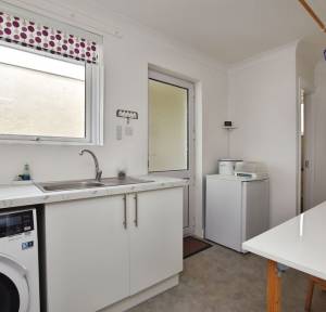3 Bedroom Bungalow for sale in Shelley Drive, Salisbury