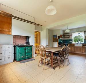5 Bedroom House for sale in Nunton Drove, Salisbury