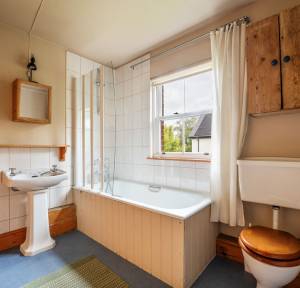 5 Bedroom House for sale in Nunton Drove, Salisbury