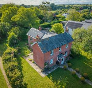5 Bedroom House for sale in Nunton Drove, Salisbury