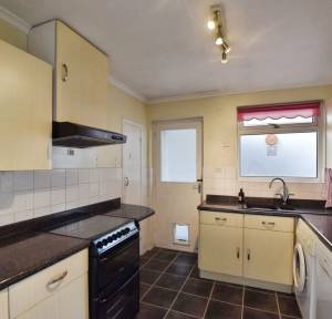 2 Bedroom Bungalow for sale in Shakespeare Road, Salisbury