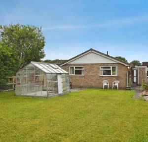 2 Bedroom Bungalow for sale in Shakespeare Road, Salisbury
