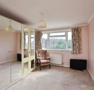 3 Bedroom House for sale in Old Meadows Walk, Salisbury