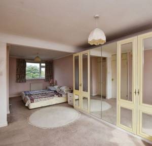 3 Bedroom House for sale in Old Meadows Walk, Salisbury