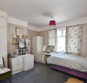 3 Bedroom House for sale in Pauls Dene Road, Salisbury