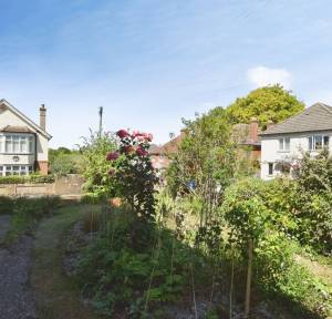 3 Bedroom House for sale in Pauls Dene Road, Salisbury