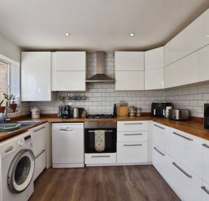 3 Bedroom House for sale in Lindford Road, Salisbury
