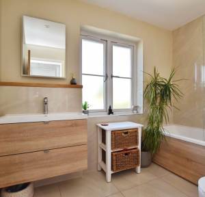 3 Bedroom House for sale in Roman Road, Salisbury
