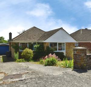 2 Bedroom Bungalow for sale in Sunnyhill Road, Salisbury