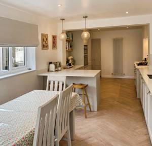4 Bedroom House for sale in Elm Close, Salisbury