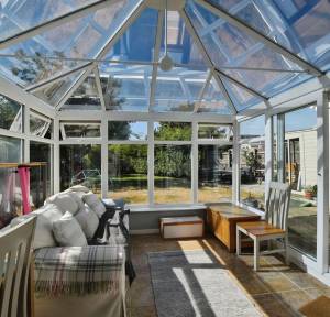 4 Bedroom House for sale in Elm Close, Salisbury