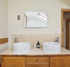 3 Bedroom House for sale in The Alley, Salisbury