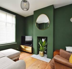 3 Bedroom Flat for sale in Wyndham Road, Salisbury