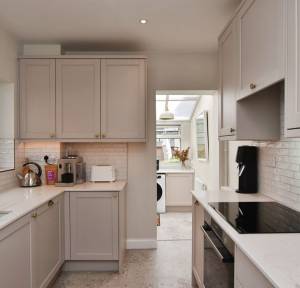 3 Bedroom Flat for sale in Wyndham Road, Salisbury