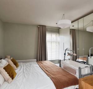 3 Bedroom Flat for sale in Wyndham Road, Salisbury