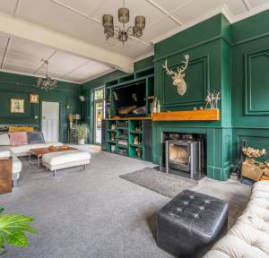 7 Bedroom House for sale in , Warminster