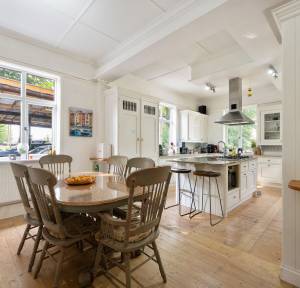 7 Bedroom House for sale in , Warminster