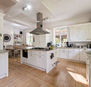 7 Bedroom House for sale in , Warminster