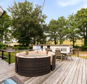 7 Bedroom House for sale in , Warminster