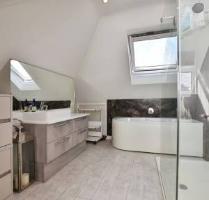 3 Bedroom House for sale in Besomer Drove, Salisbury