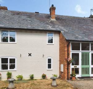 3 Bedroom House for sale in Salisbury Lane, Stockbridge