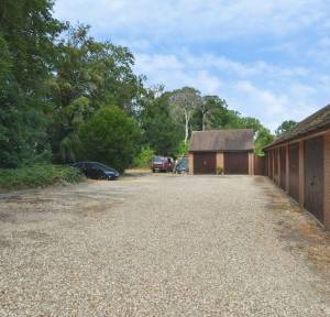 3 Bedroom House for sale in Salisbury Lane, Stockbridge