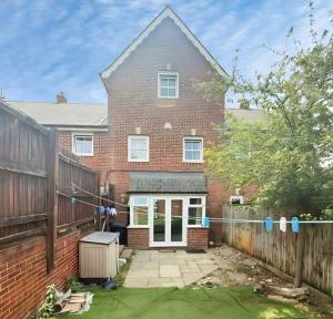 3 Bedroom House for sale in Avon Place, Salisbury