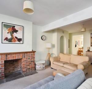 2 Bedroom House for sale in Meadow Road South, Salisbury