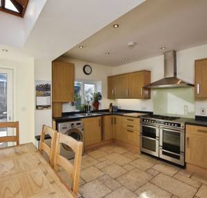 2 Bedroom House for sale in Meadow Road South, Salisbury