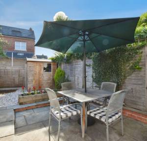 2 Bedroom House for sale in Meadow Road South, Salisbury
