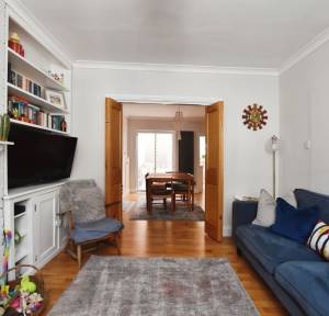 3 Bedroom House for sale in Meadow Road, Salisbury