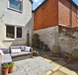 3 Bedroom House for sale in Meadow Road, Salisbury