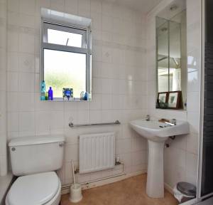 4 Bedroom House for sale in The Croft, Salisbury