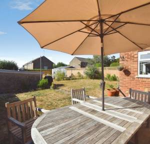3 Bedroom House for sale in Avon Meadow, Salisbury