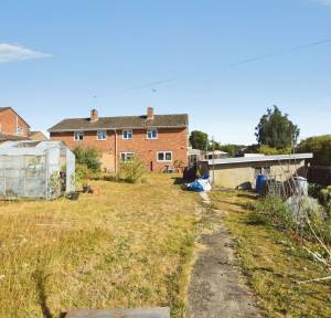 3 Bedroom House for sale in Avon Meadow, Salisbury